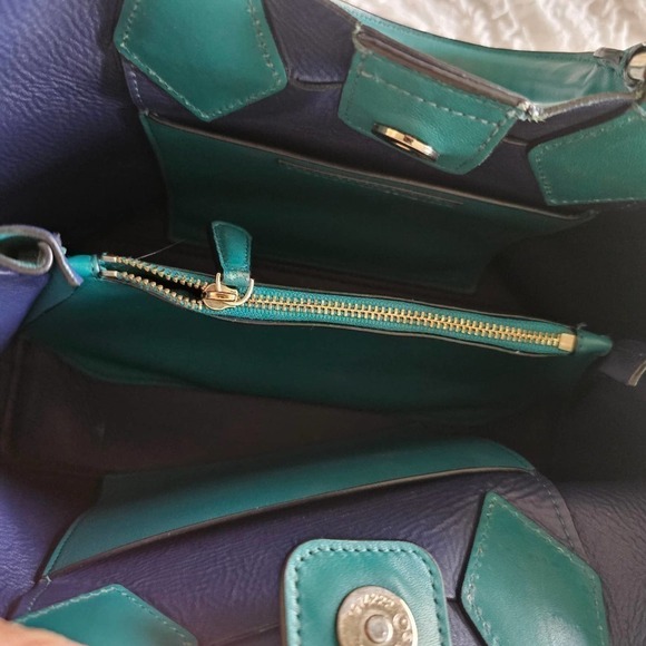 Diane Von Furstenberg On-the-Go Carryall Leather Bag  - Picture 11 of 13